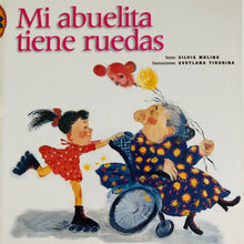 Cargar imagen en el visor de la galería, Mi abuelita tiene ruedas