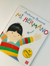 Cargar imagen en el visor de la galería, Mi hermano es genial (a veces)